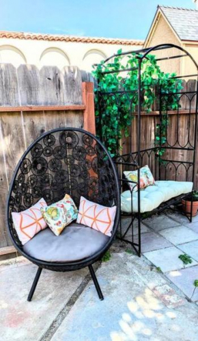 Coastal Palm Tree Yard 2Bed 1Bath - Block away from Beach